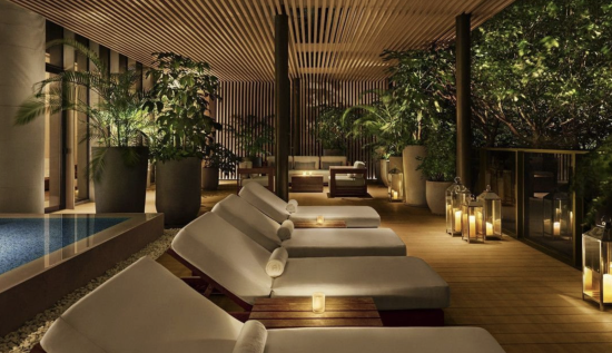 Modern luxury hotel lobby blending architecture and guest experience